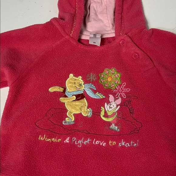 Vintage Disney Sz 80 (9-12 Months) Pink Fleece Winnie & Piglet Love to Skate - Picture 4 of 5